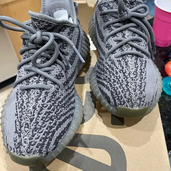 Adidas Yeezy Boost 350 V2 - Picture 2 of 11